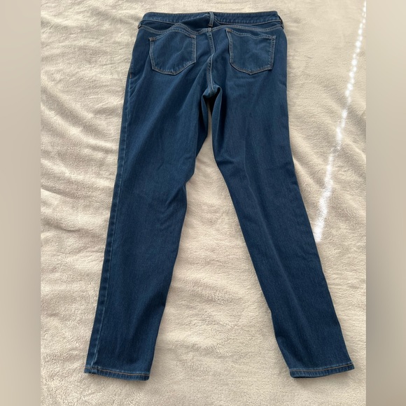 Old Navy Maternity Jeans Size 14 - Picture 5 of 8